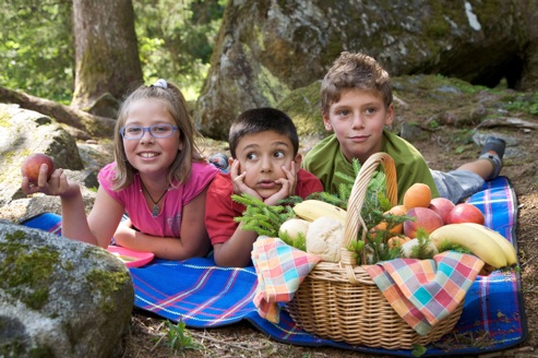 foto bimbi merenda