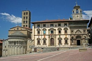 Arezzo con bambini, Piazza Grande