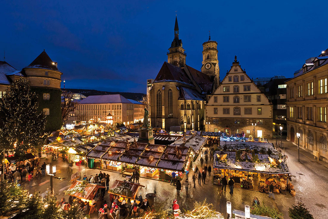 Stoccarda Mercatini Di Natale.Natale A Stoccarda Antichi Mercatini E Incredibili Giochi Di Luce Familygo