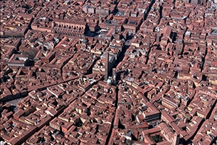 Itinerario a Bologna con bambini, panoramica aerea
