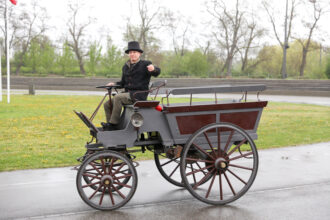 Dimostrazione di una storica carrozza a motore alla Cité de l'Automobile di Mulhouse © Devid Rotasperti Photographer