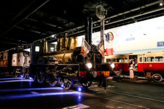 Antica locomotiva a vapore esposta alla Cité du Train di Mulhouse © Devid Rotasperti Photographer