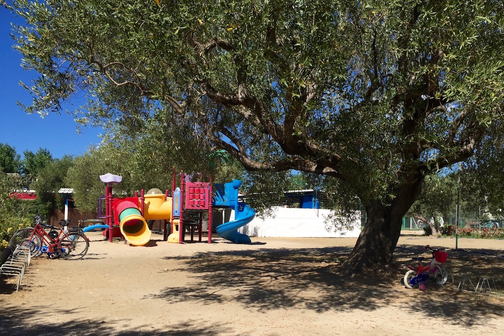 Elea Club, villaggio per bambini in Cilento, giochi bimbi