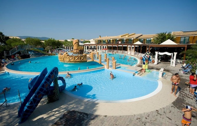 Centro Vacanze De Angelis Villaggio A Numana Per Famiglie