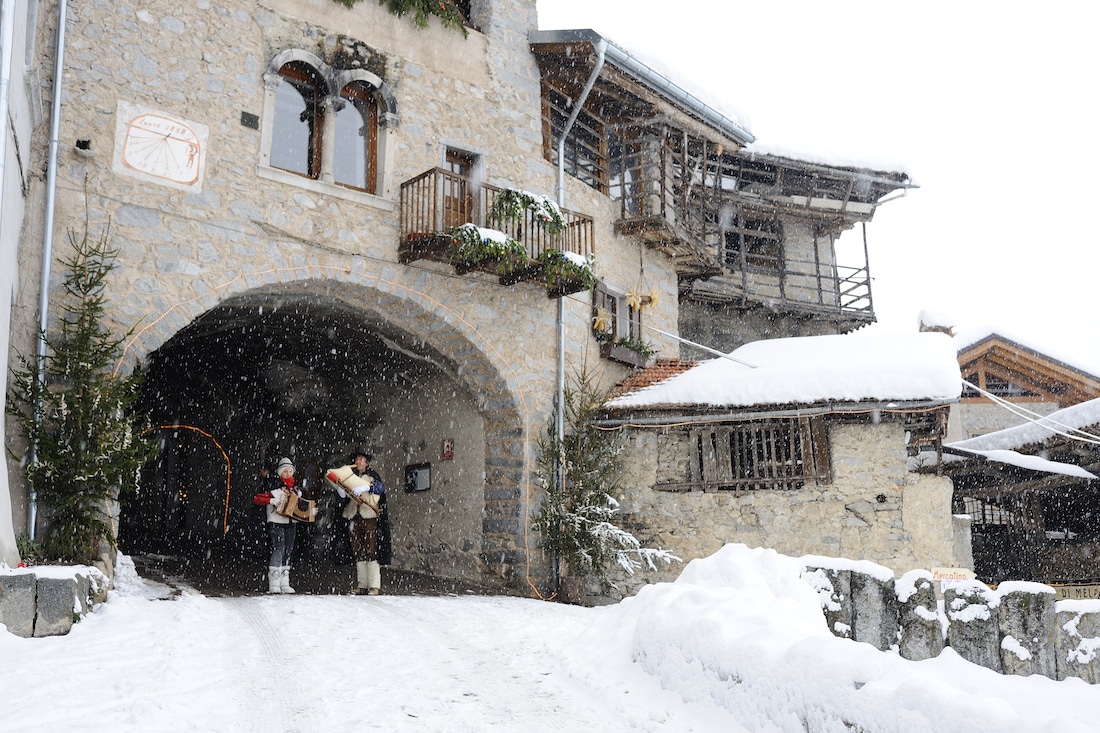 Rango a Natale: gli zampognari- foto M. Corradi