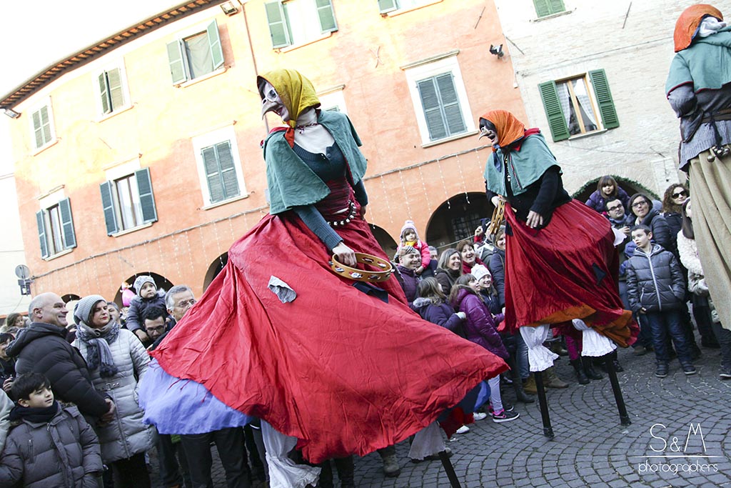 natale-marche-Befana Urbania