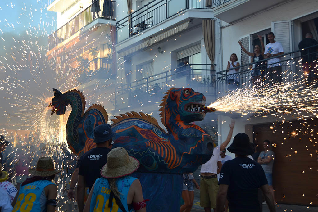 Costa Brava con bambini, festa major, draghi