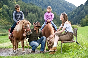 alto-adige-val-pusteria-winkler-family-hotels-lanerhof-famiglia