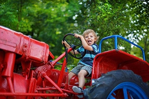 Attività per bambini nei Kinderhotels: trattore