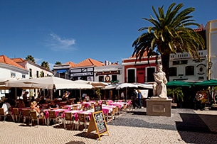 portogallo-cascais-centro-Rua-Visconde-da-Luz-RuiCunha