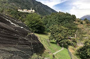 Valtellina per famiglie: incisioni rupestri di Grosio