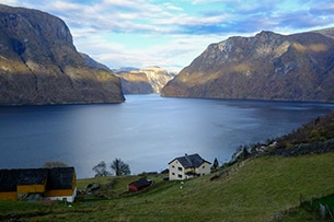 Norvegia con bambini, Naeroyfjord