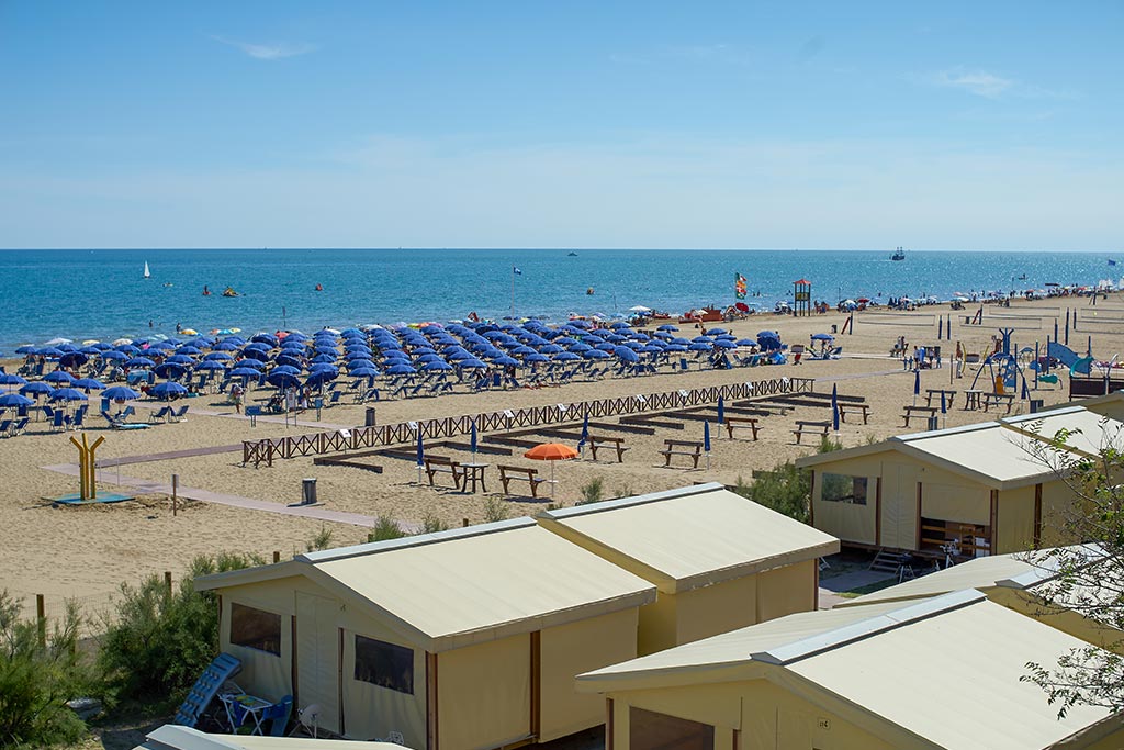 Glamping a Bibione, il Capalonga Village e la spiaggia