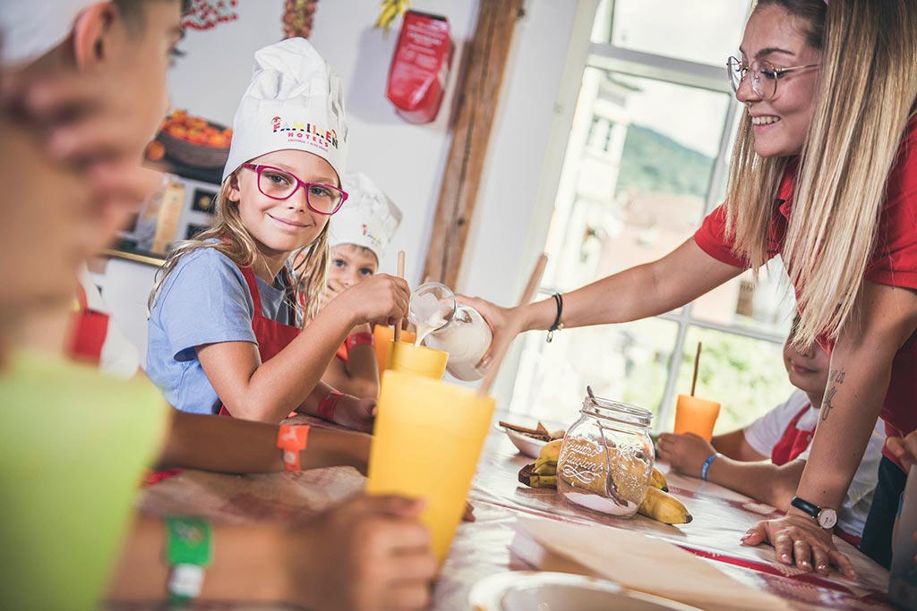 Family hotel in Alto Adige, Cavallino Bianco Family Spa Grand Hotel, laboratori per bambini