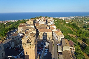 Tortoreto con bambini, la città alta