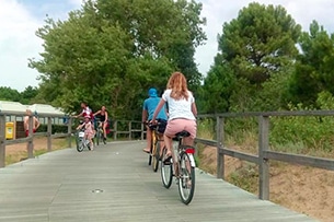 Glamping a Bibione, passeggiare in bici