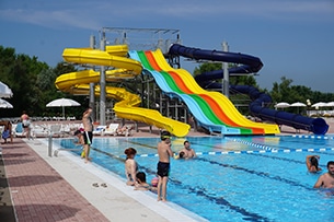 Isamar village Chioggia: scivoli e piscine