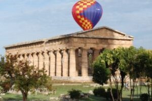 Paestum Balloon Festiva, festival di mongolfiere nella cornice dei bellissimi templi