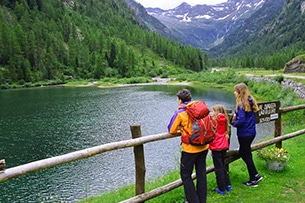 Slow Trek per famiglie nel Distretto Turistico dei Laghi, Lago delle Fate