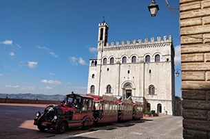 Weekend a Gubbio con i bambini, trenino Gubbio Express