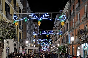 Luminarie Salerno, limone in Corso Vittorio