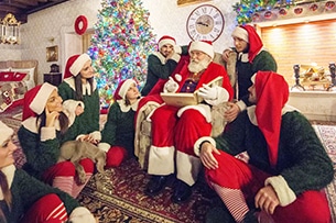 Dormire Nella Casa Di Babbo Natale.I Villaggi E Le Case Di Babbo Natale In Italia 2019 Familygo