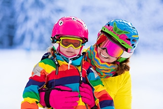 Suola sci bambini ai Kinderhotel d'inverno, un mondo di avventure per le famiglie sulla neve