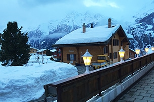 Svizzera, Grachen con bambini, uno scorcio del paese