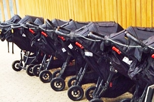 Tour Bologna per bambini con guida, noleggio passeggini