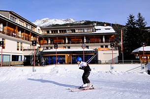 Vacanze UCPA per famiglie, sciare a Serre Chevalier in Francia 