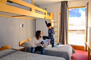 Vacanze UCPA per famiglie, la struttura di Serre Chevalier in Francia 