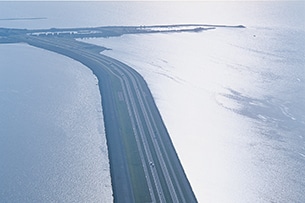 La diga-ponte di Afsluitdijk