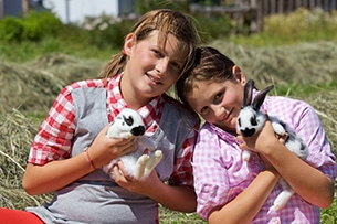 Prenotare la Pasqua in Trentino con i bambini: hotel, agriturismi e fattorie