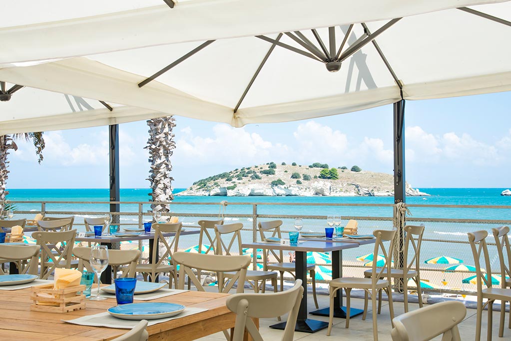 Family hotel per bambini Vieste, Gattarella Family Resort, ristorante in spiaggia