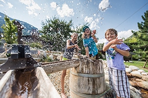 Winklerhotel per bambini in estate, schizzi