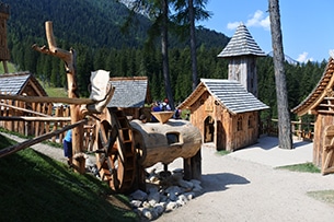 Val Pusteria cosa vedere con i bambini, Villaggio degli Gnomi sul Baranci, San Candido