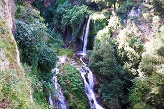 Il parco di Villa Gregoriana a Tivoli con i bambini, piccole cascate