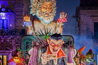 il carnevale di Acireale in Sicilia