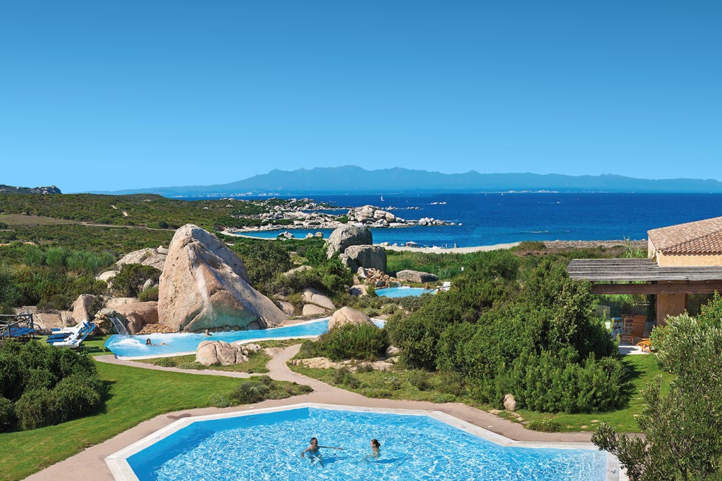 Valle dell'Erica resort per bambini in Gallura, piscine