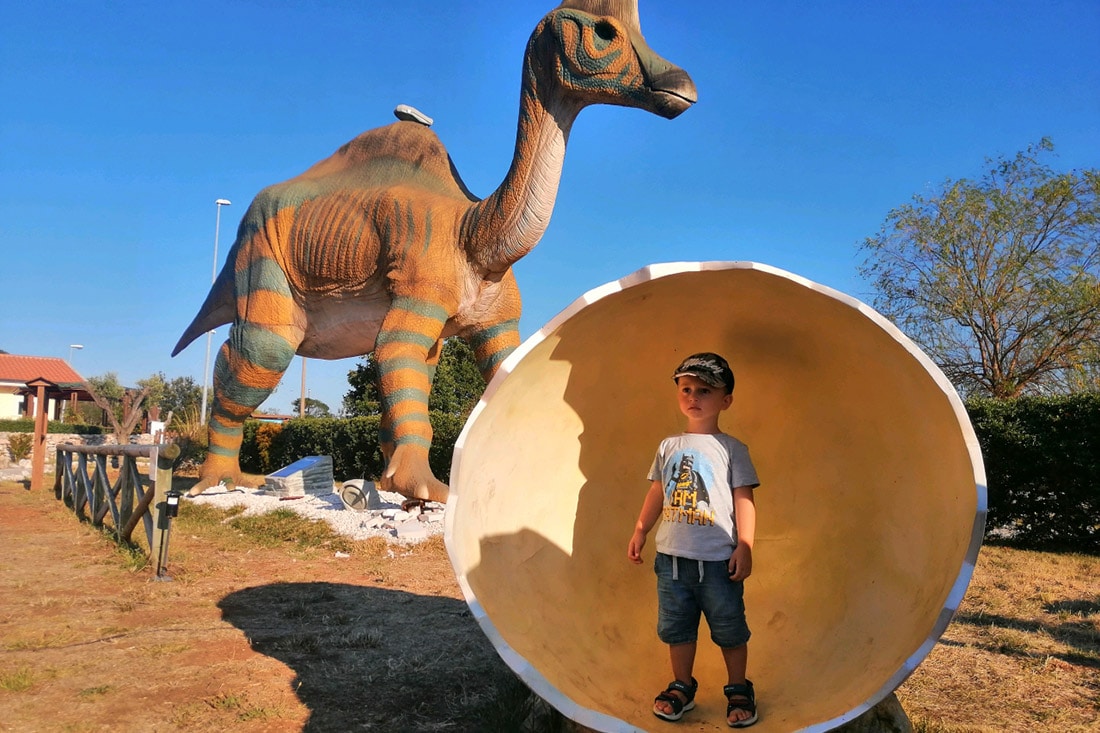 Parco dinosauri in Puglia, le ricostruzioni a grandezza naturale