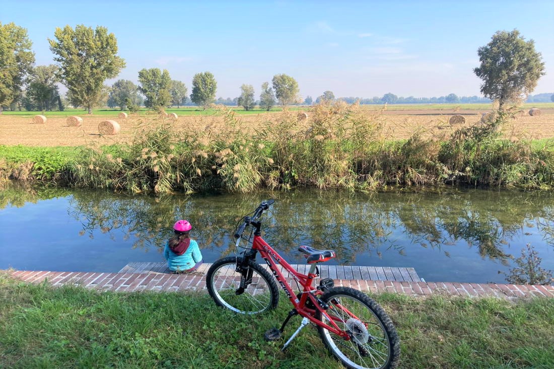 Ciclabile Naviglio Bereguardo con bambini