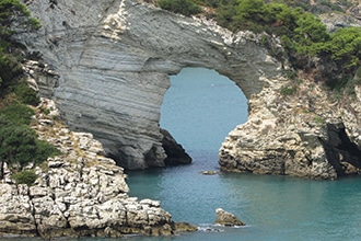 Vieste con bambini, gite in barca alle grotte