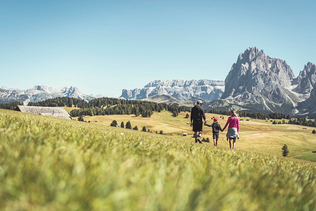 Cavallino Bianco Family Spa Grand Hotel in Val Gardena, escursioni in quota organizzate