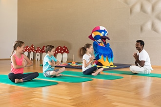 yoga per bambini e famiglie in vacanza, Thermana Lasko