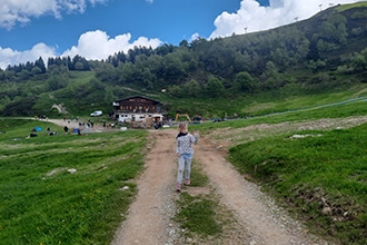 Valsesia con bambini, parco giochi Alpe di Mera e sentieri