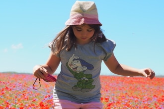 Fioritura castelluccio con bambini