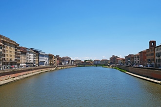 Pisa con bambini, Lungarno da Ponte di Mezzo