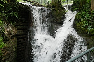 Trentino, Val di Non, visita con i bambini al Canyon Rio Sass, diga