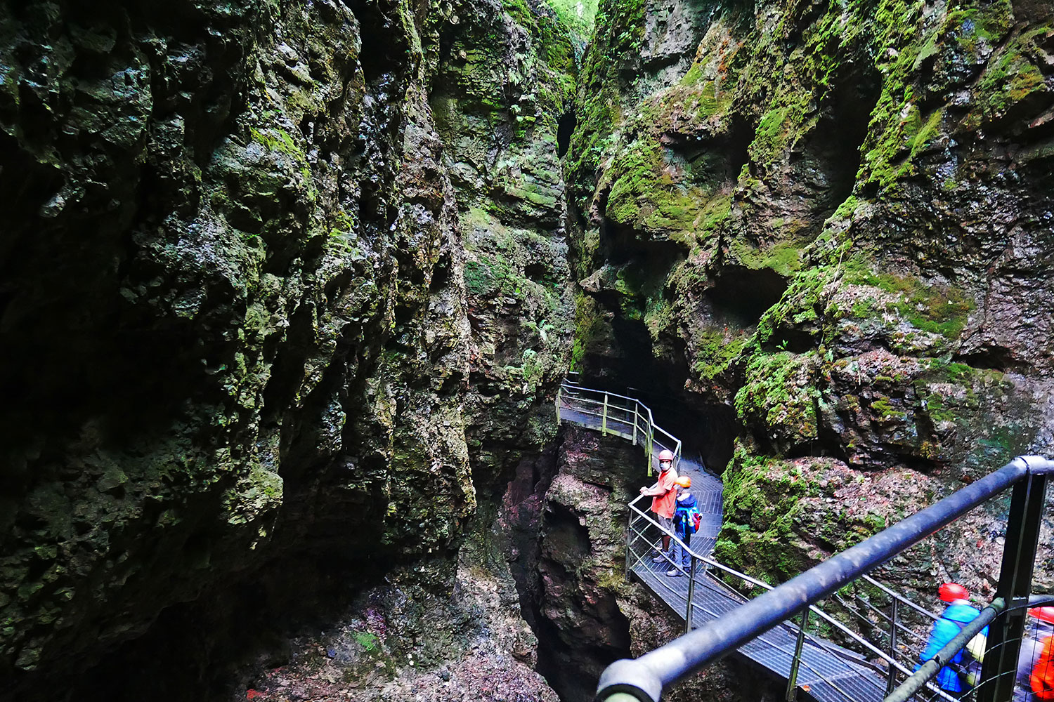 Trentino, Val di Non, visita con i bambini al Canyon Rio Sass