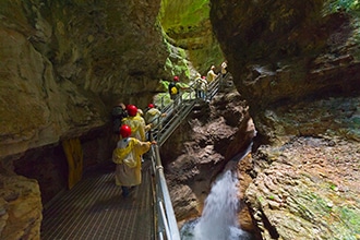 Trentino, Val di Non, visita con i bambini al Canyon Rio Sass